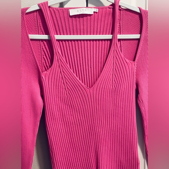 NEW! ASTR the Label Estefania Sweater. Size Medium - Picture 7 of 10